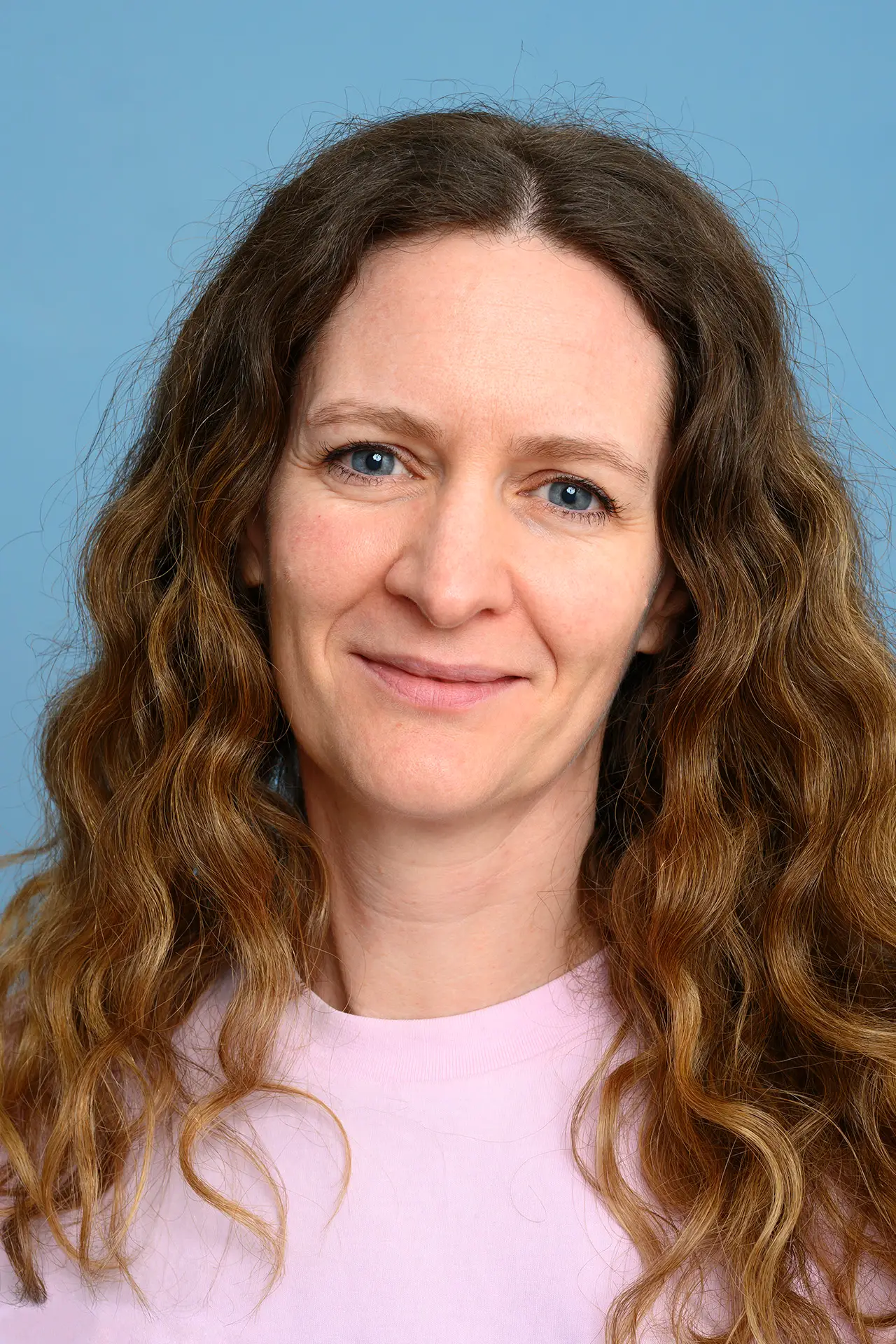 Iris, Pilates-Lehrerin für Matte und Reformer / Pilates teacher for Mat and Reformer